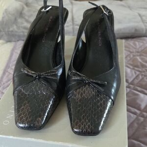 Bandolino Black Snakeskin Slingback Heels